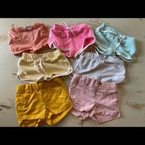 Lot of Size 12-18 months Old Navy toddler shorts.